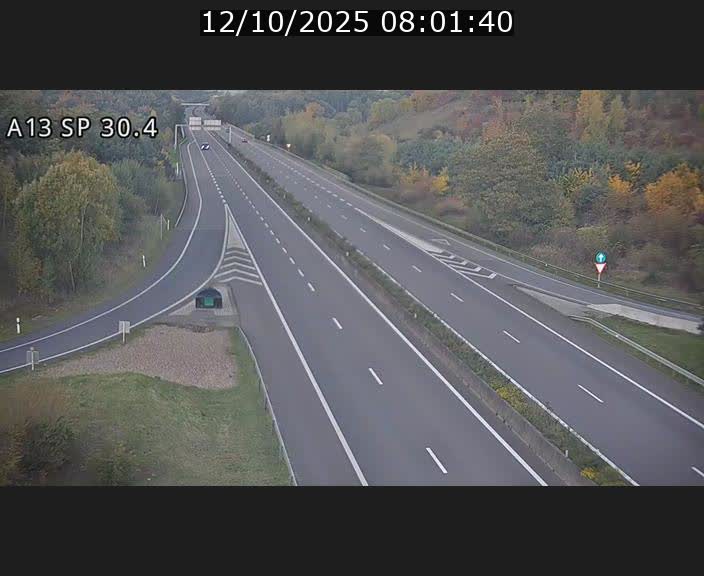 Traffic live webcam Luxembourg Altwies - A13 direction Luxembourg-ville - BK 30.4