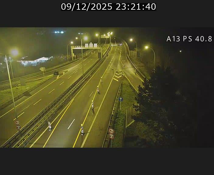 Webcam autoroute A13 à la sortie est du tunnel Markusbierg à Schengen. Vue sur le pont de la Moselle, vers l'Allemagne