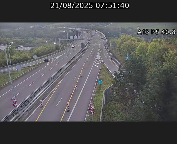 Webcam autoroute A13 à la sortie est du tunnel Markusbierg à Schengen. Vue sur le pont de la Moselle, vers l'Allemagne