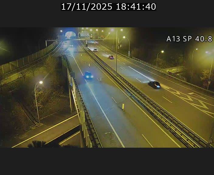 Webcam avec vue sur l'entrée côté allemand du tunnel Markusbierg à Schengen. Vue orientée vers le tunnel et Bettembourg