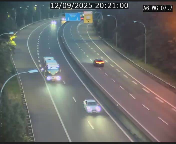 Traffic live webcam Luxembourg - Bridel - A6 - BK 7.7 - direction Belgique
