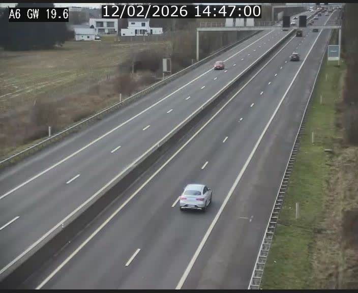 Traffic live webcam Luxembourg - Steinfort - A6 - BK 19.6 - direction Belgique