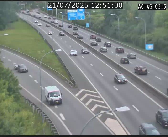 Traffic live webcam Luxembourg - Croix de Cessange - A6 - BK 3.5 - direction France/Allemagne