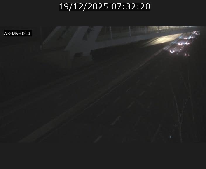 Webcam autoroute de la France (A3) au Luxembourg à Fentange, à proximité de la Croix de Gasperich. Vue orientée vers la Cloche d'Or