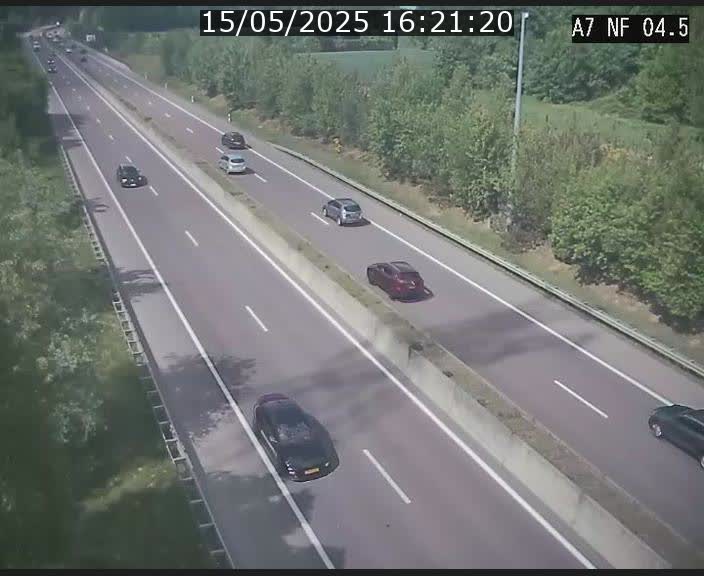 Caméra autoroute Luxembourg A7 - Passage à gibier Rëngelbour - direction Tunnel Grouft