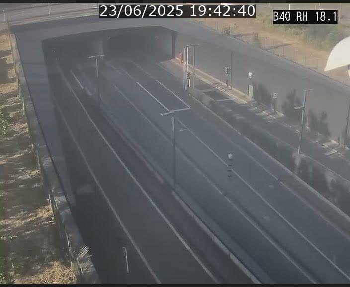Webcam sur la route de contournement d'Esch-Belval avant le tunnel Central Gate au niveau de la porte de France et du radar fixe