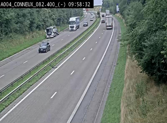 Webcam sur l'E411 avant les sorties 20 menant à Ciney, Dinant et Achêne. Vue orientée vers Namur