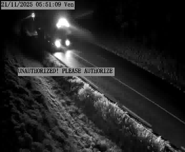 Webcam installée le long de D955 (France) à Amelécourt, pointée vers Metz, utile pour suivre précisément les conditions de trafic.