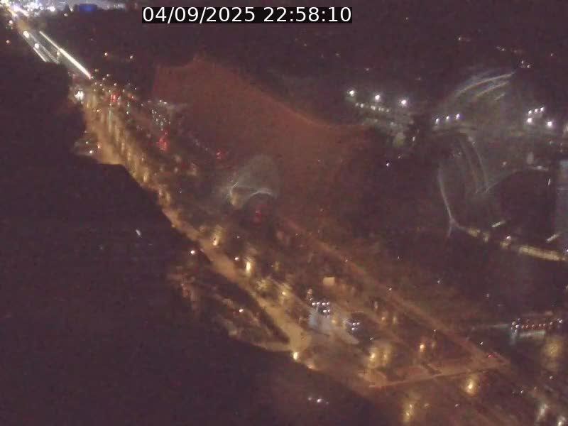 Webcam sur l'avenue John Fitzgerald Kennedy (N51) avec vue sur le Pont rouge (Pont Grande Duchesse Charlotte), l'arrêt Pfaffenthal et l'entrée du quartier Kirchberg