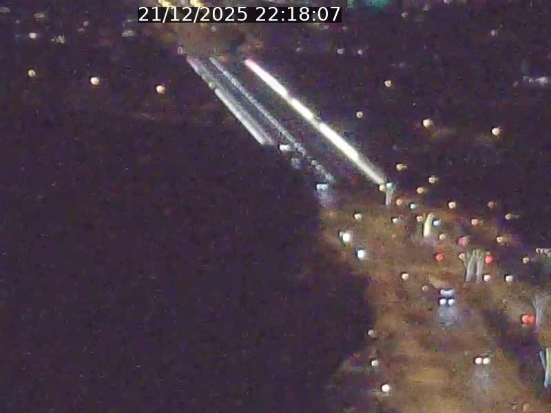 Webcam sur l'avenue John Fitzgerald Kennedy (N51) avec vue sur le Pont rouge (Pont Grande Duchesse Charlotte), l'arrêt Pfaffenthal et l'entrée du quartier Kirchberg