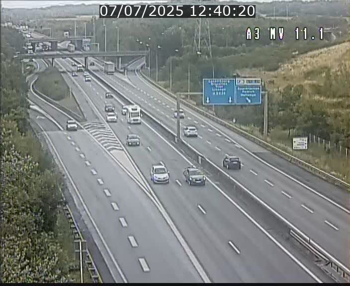 Traffic live webcam Luxembourg Croix de Bettembourg A3 - BK 11.1 - direction Luxembourg-ville