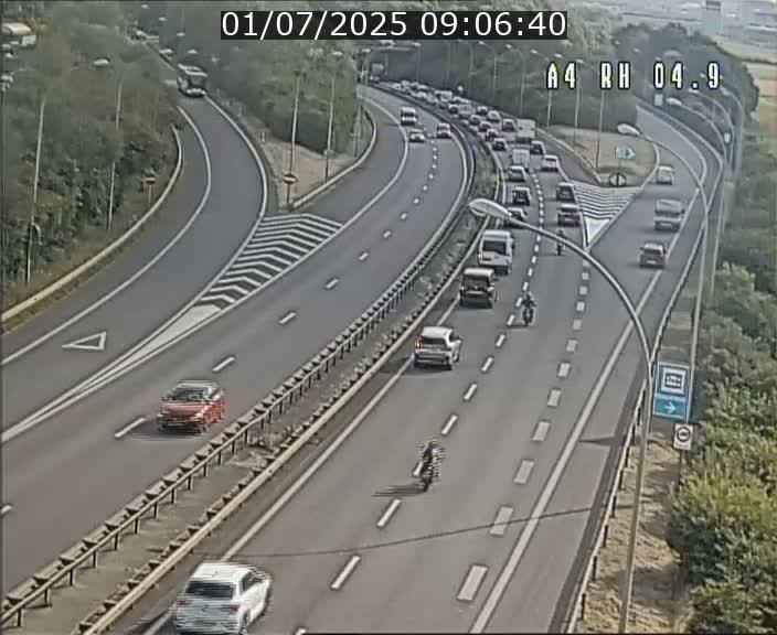 Traffic live webcam Luxembourg Leudelange - A4 - BK 4.9 - direction Luxembourg