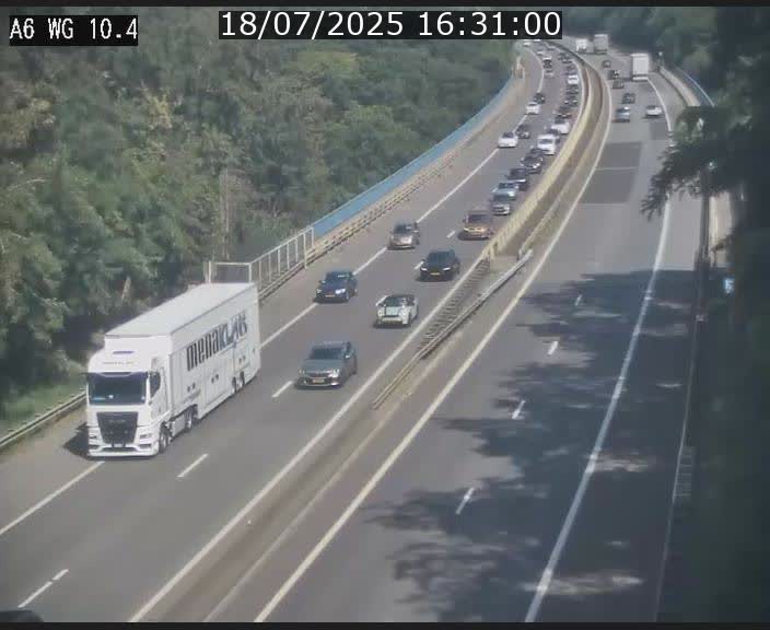 Traffic live webcam Luxembourg Mamer - A6 - BK 10.4 - direction Luxembourg/France/Allemagne