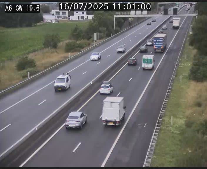 Traffic live webcam Luxembourg - Steinfort - A6 - BK 19.6 - direction Belgique
