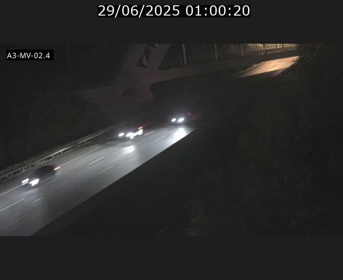 Webcam autoroute de la France (A3) au Luxembourg à Fentange, à proximité de la Croix de Gasperich. Vue orientée vers la Cloche d'Or