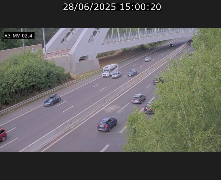 Webcam autoroute de la France (A3) au Luxembourg à Fentange, à proximité de la Croix de Gasperich. Vue orientée vers la Cloche d'Or