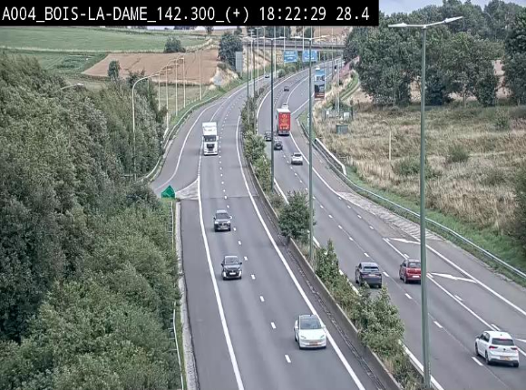 Webcam située entre la sortie 29 Neufchâteau et la jonction avec l'E25 en direction de Liège et Luxembourg