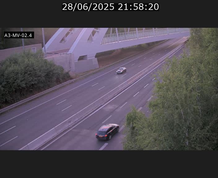 Webcam autoroute de la France (A3) au Luxembourg à Fentange, à proximité de la Croix de Gasperich. Vue orientée vers la Cloche d'Or