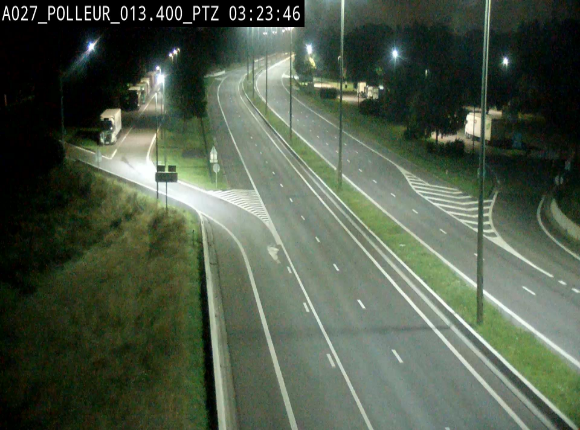 Webcam A27/E42 avec vue sur le parking de l'aire de Polleur, après le Viaduc de Polleur à Theux. Vue orientée vers Liège