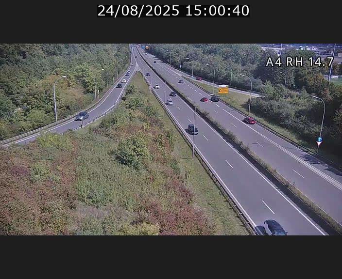 Traffic live webcam Luxembourg Jonction Lankelz - A4 - BK 14.7 - direction Luxembourg