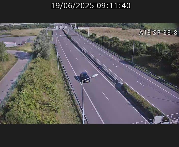Webcam autoroute A13 à l'entrée ouest du tunnel Markusbierg à Schengen. Vue orientée vers le tunnel et l'Allemagne