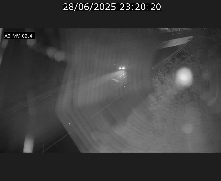 Webcam autoroute de la France (A3) au Luxembourg à Fentange, à proximité de la Croix de Gasperich. Vue orientée vers la Cloche d'Or