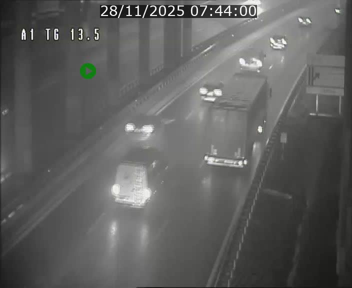 Traffic live webcam Luxembourg Senningen - A1 direction Luxembourg - BK 13.5