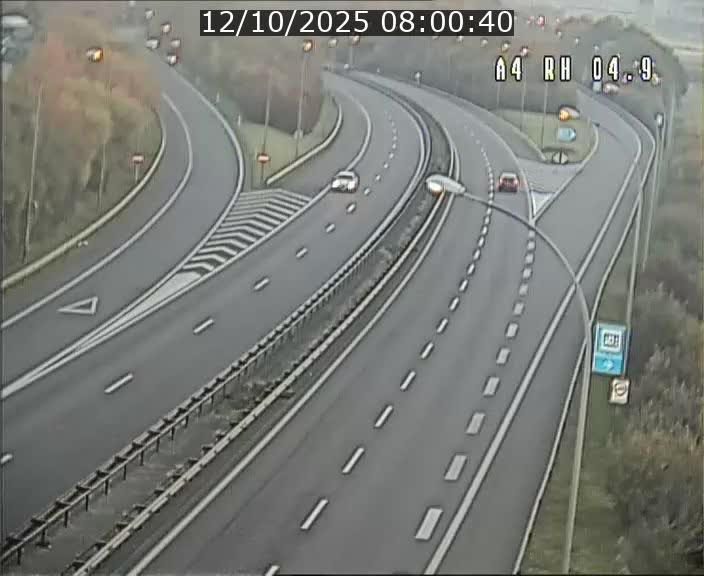 Traffic live webcam Luxembourg Leudelange - A4 - BK 4.9 - direction Luxembourg