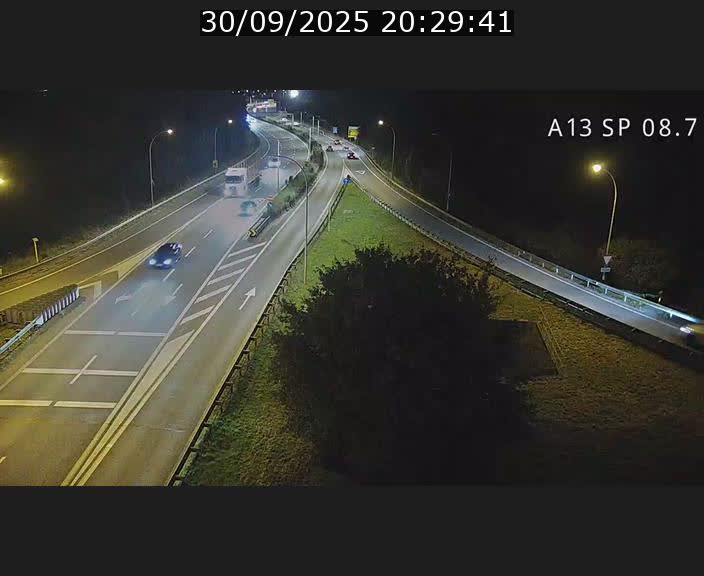 Traffic live webcam Luxembourg Jonction Lankelz - A13 direction Pétange - BK 8.7 