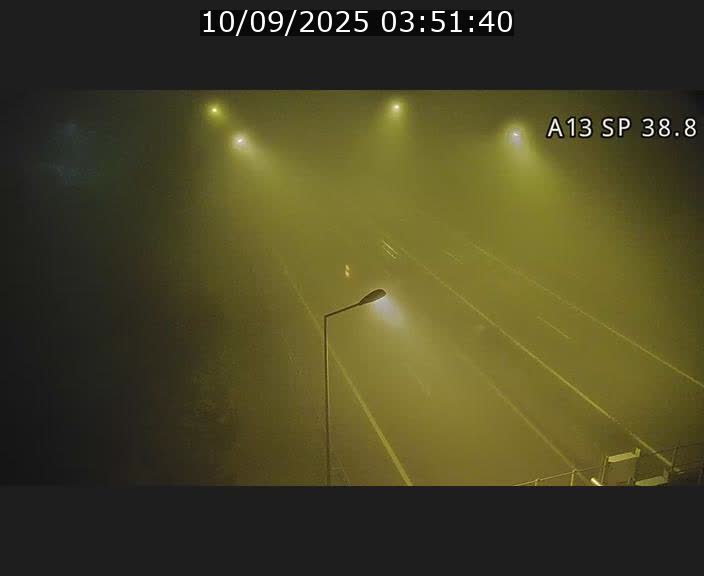 Webcam autoroute A13 à l'entrée ouest du tunnel Markusbierg à Schengen. Vue orientée vers le tunnel et l'Allemagne