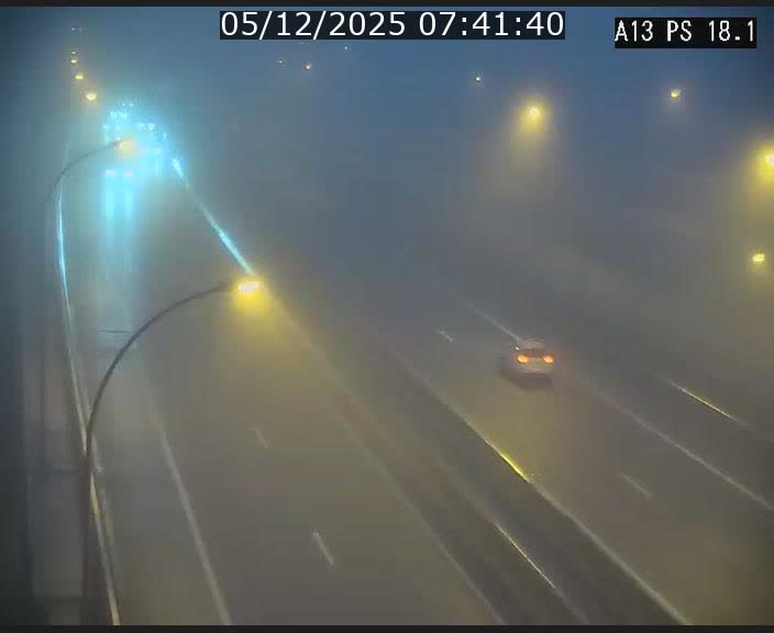 Traffic live webcam Luxembourg Dudelange - A13 direction Croix de Bettembourg - BK 18.1