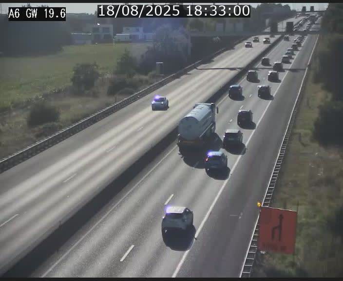 Traffic live webcam Luxembourg - Steinfort - A6 - BK 19.6 - direction Belgique