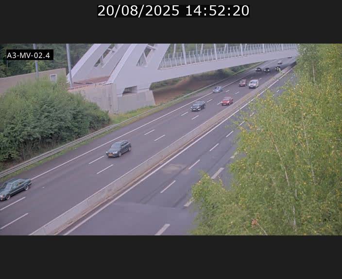 Webcam autoroute de la France (A3) au Luxembourg à Fentange, à proximité de la Croix de Gasperich. Vue orientée vers la Cloche d'Or