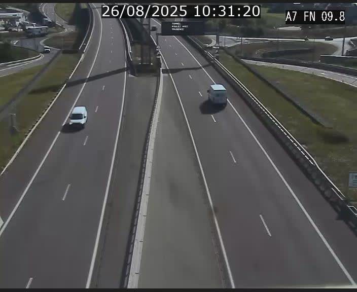 Caméra trafic Luxembourg - A7, Tunnel Gousselerbierg, sortie sud, direction rond-point Lorentzweiler (BK 9.9)