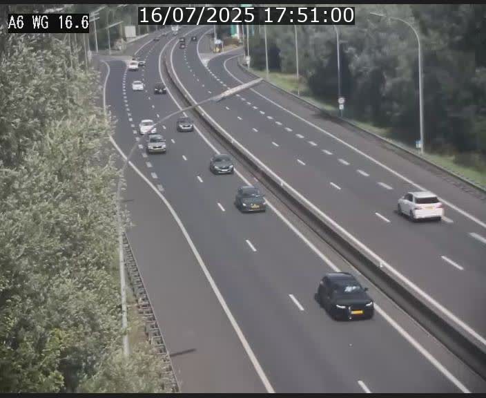 Traffic live webcam Luxembourg Aire de Capellen - A6 - BK 16.6 - direction Luxembourg/France/Allemagne