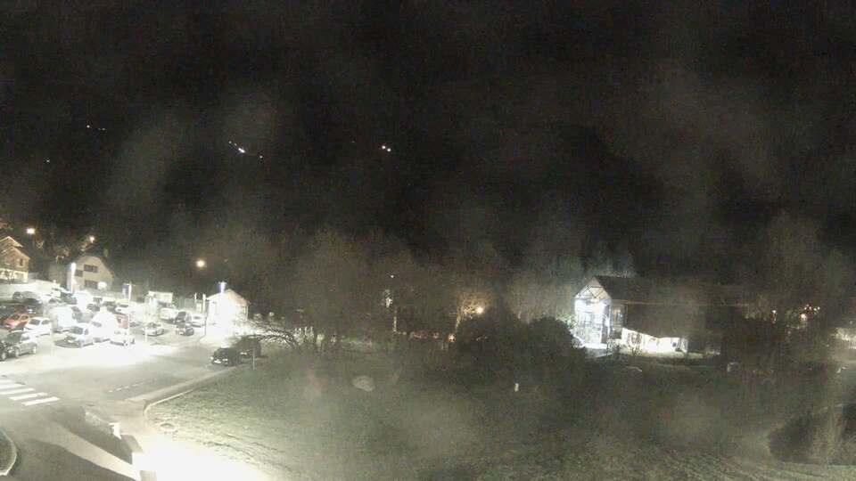 Webcam au niveau de la mairie du village du Bourg d'Oisans, aux pieds de l'Alpe d'Huez et aux portes du parc des Écrins