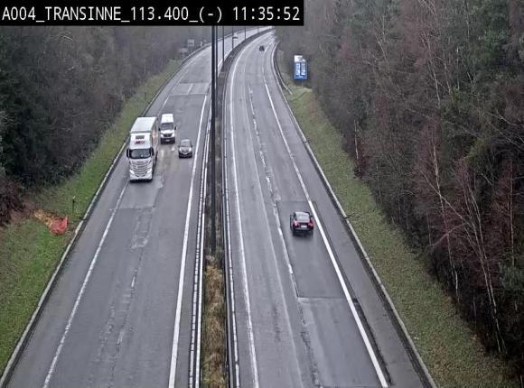 Caméra trafic E411 (A4) - Transinne direction Namur - BK 113.425