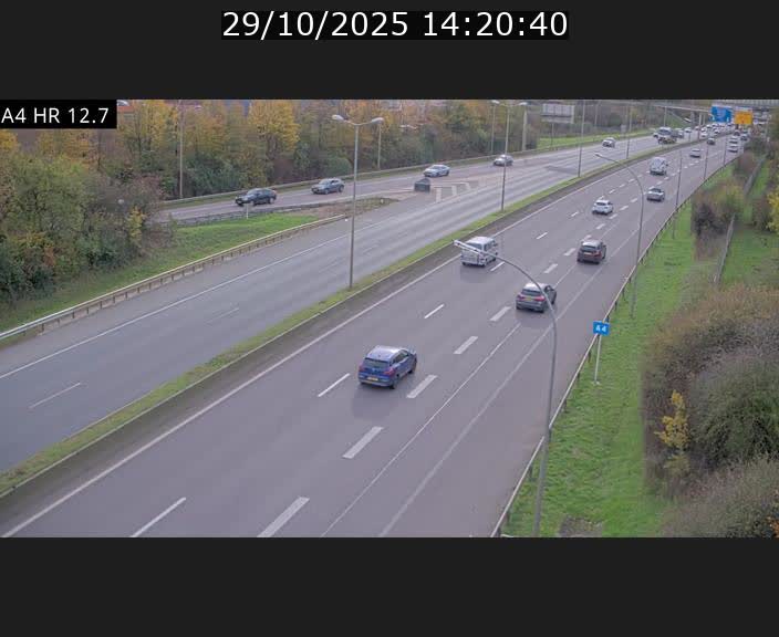 Traffic live webcam Luxembourg Esch sur Alzette - A4 - BK 12.7 - direction Esch-Belval