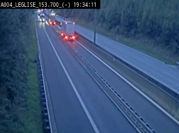 Webcam autoroute A4 (E411-E25) à Léglise, avant la jonction avec la N40. Vue orientée vers Bruxelles