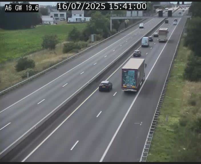 Traffic live webcam Luxembourg - Steinfort - A6 - BK 19.6 - direction Belgique