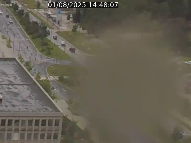 Webcam sur l'avenue John Fitzgerald Kennedy (N51) avec vue sur le Pont rouge (Pont Grande Duchesse Charlotte), l'arrêt Pfaffenthal et l'entrée du quartier Kirchberg