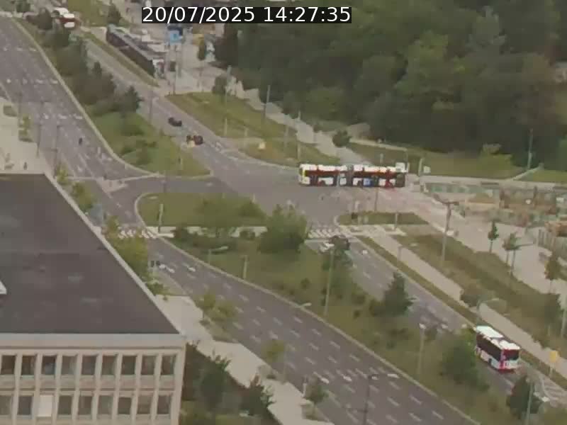 Webcam sur l'avenue John Fitzgerald Kennedy (N51) avec vue sur le Pont rouge (Pont Grande Duchesse Charlotte), l'arrêt Pfaffenthal et l'entrée du quartier Kirchberg