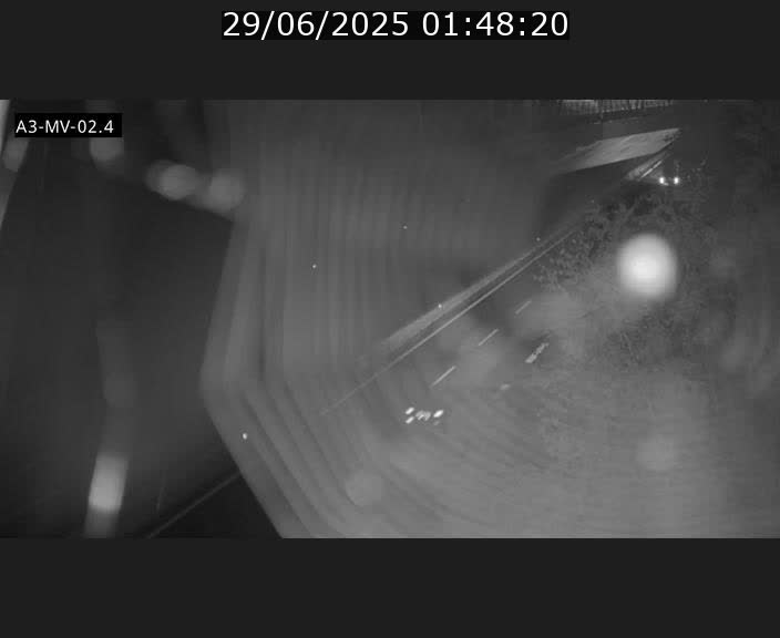 Webcam autoroute de la France (A3) au Luxembourg à Fentange, à proximité de la Croix de Gasperich. Vue orientée vers la Cloche d'Or