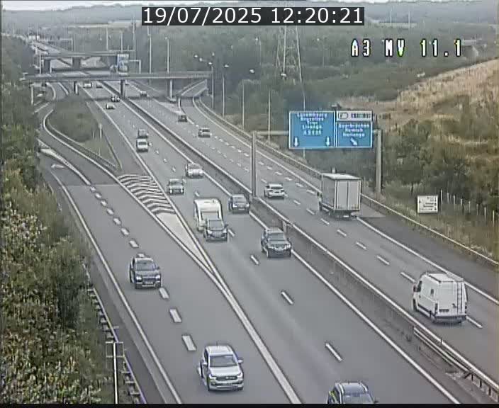 Traffic live webcam Luxembourg Croix de Bettembourg A3 - BK 11.1 - direction Luxembourg-ville