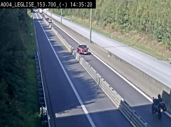 Webcam autoroute A4 (E411-E25) à Léglise, avant la jonction avec la N40. Vue orientée vers Bruxelles