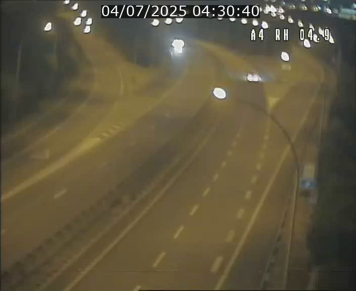 Traffic live webcam Luxembourg Leudelange - A4 - BK 4.9 - direction Luxembourg