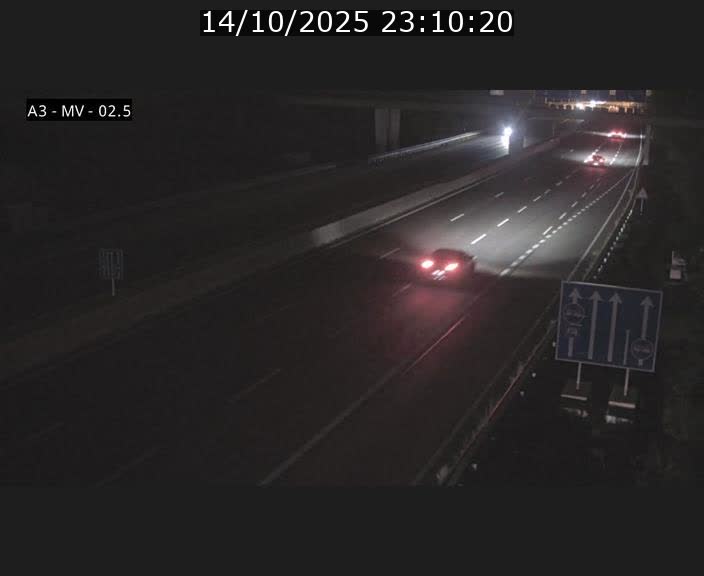 Webcam autoroute A3 au Luxembourg à proximité de la Croix de Gasperich. Vue orientée vers Luxembourg