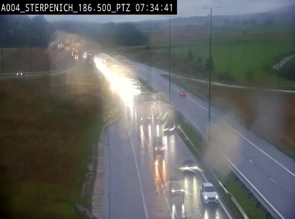 Webcam E411 à Sterpenich en Belgique près de la frontière du Luxembourg. Vue orientée vers Bruxelles