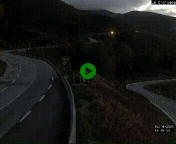 Webcam au carrefour de la croisade, à la jonction entre la N22 et la N320, avant le poste de douane franco-andorrane. Webcam à 1790 mètres d'altitude