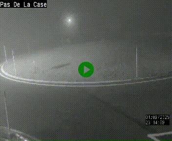 Webcam sur la N22 au niveau du poste frontière entre la France et Andorre à proximité de Pas de la Case à plus de 2000 mètres d'altitude